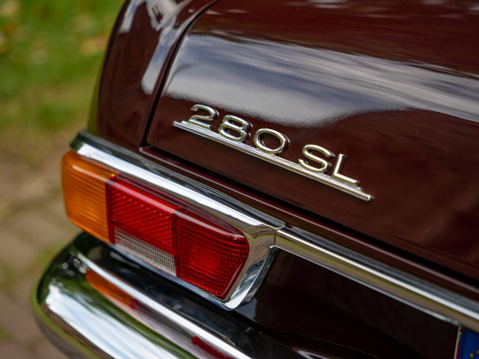 Immagine 22/59 di Mercedes-Benz 280 SL (1971)