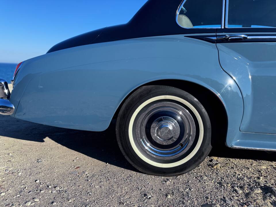 Image 30/46 of Bentley S 2 (1961)