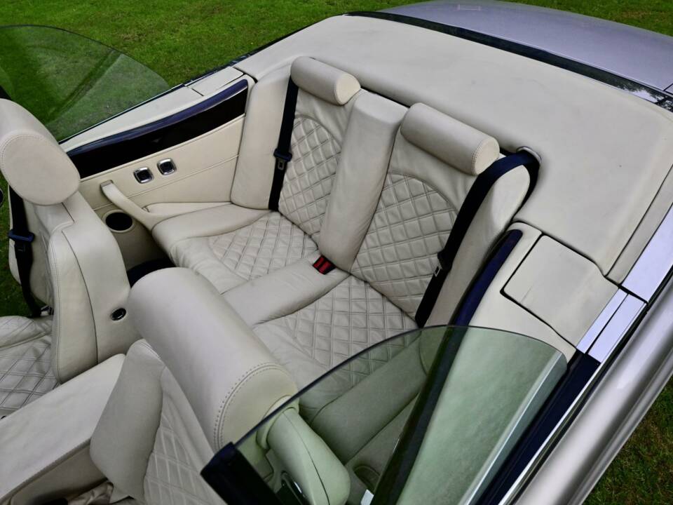 Bild 32/50 von Bentley Azure (2003)