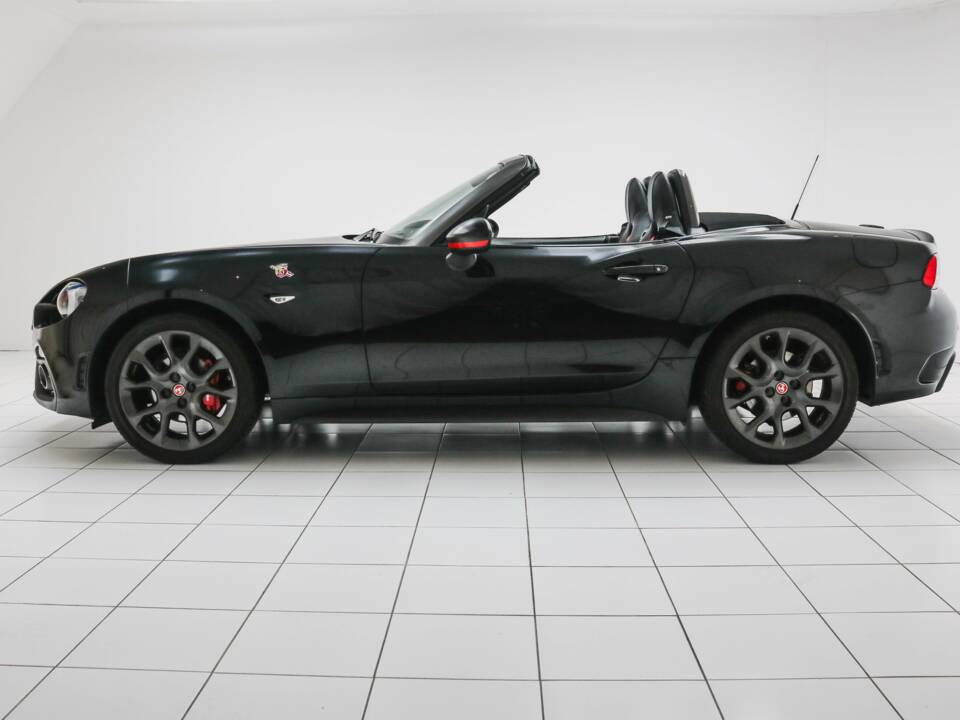 Image 2/13 of Abarth 124 Spider (2018)