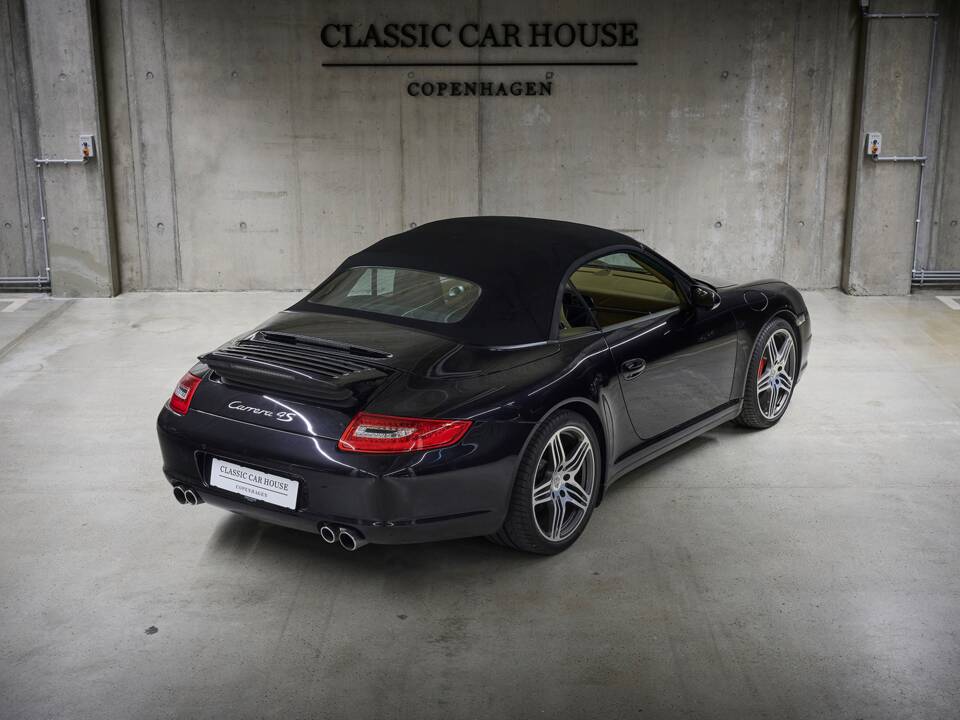 Bild 15/78 von Porsche 911 Carrera 4S (2006)