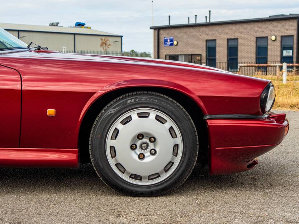 Imagen 36/50 de Jaguar XJRS 6.0 (1993)