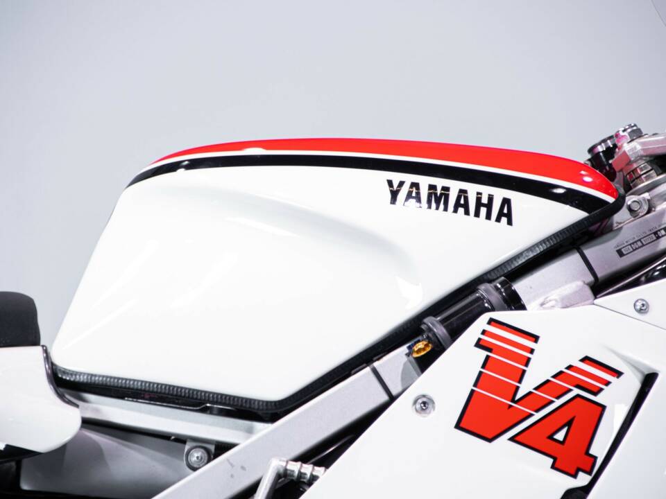 Bild 43/50 von Yamaha DUMMY (1985)