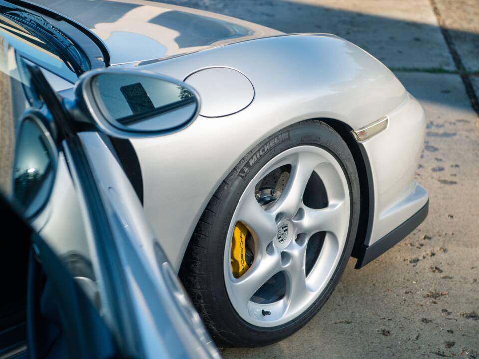 Bild 20/37 von Porsche 911 GT2 (2003)