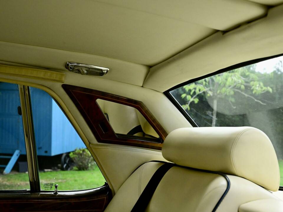 Bild 47/50 von Rolls-Royce Silver Spirit II (1992)