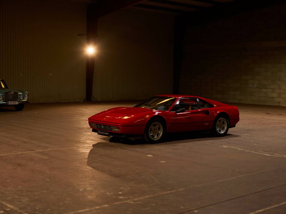 Image 40/79 of Ferrari 328 GTB (1985)