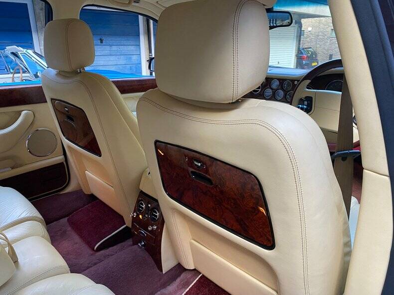 Imagen 43/50 de Bentley Arnage T (2002)