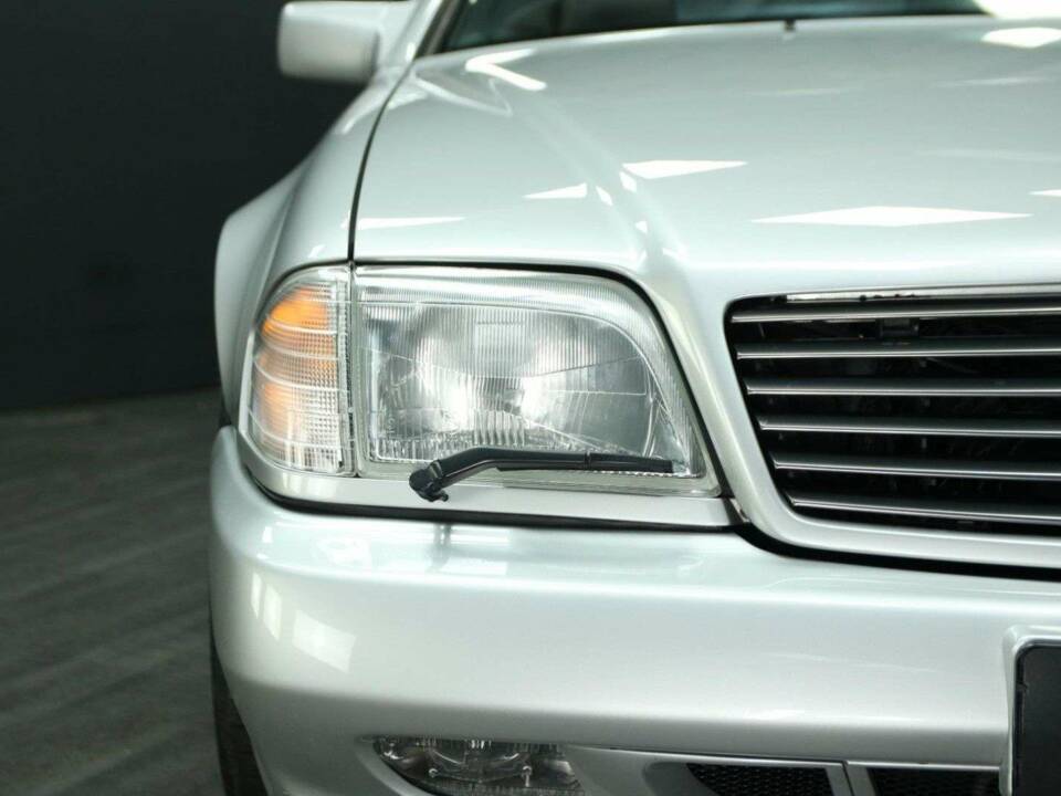 Imagen 23/30 de Mercedes-Benz SL 600 6.0 AMG (1996)