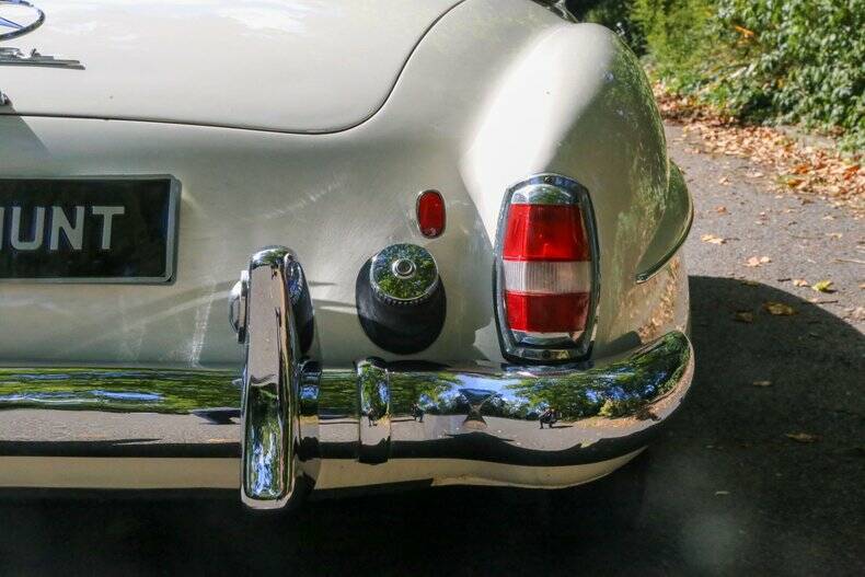 Image 33/50 de Mercedes-Benz 190 SL (1960)