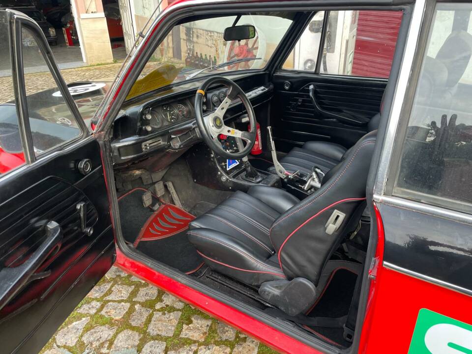 Image 5/6 of BMW 1602 (1972)