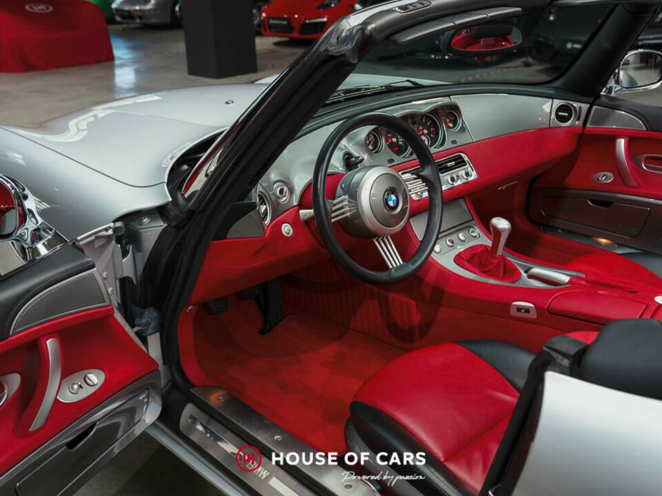 Image 16/25 of BMW Z8 (2002)