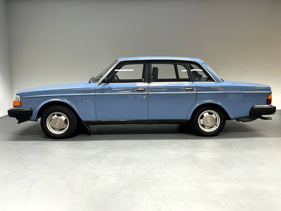 Bild 6/18 von Volvo 244 DLS (1980)