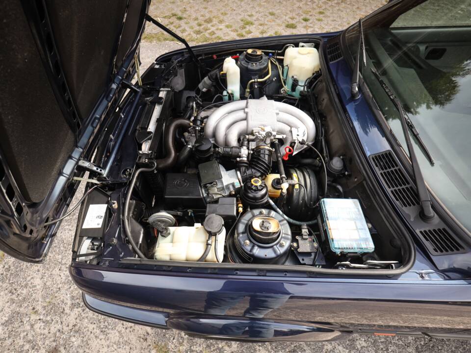 Image 45/82 of BMW 325ix (1989)