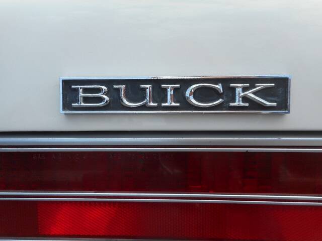 Image 19/22 of Buick Skylark Coupe (1976)