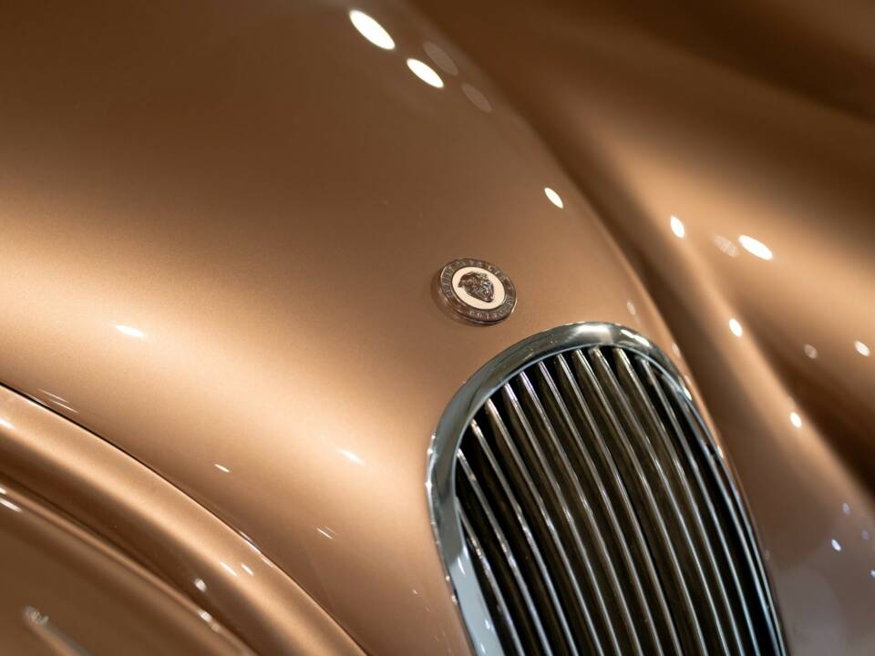 Image 11/50 of Jaguar XK 120 OTS (1952)