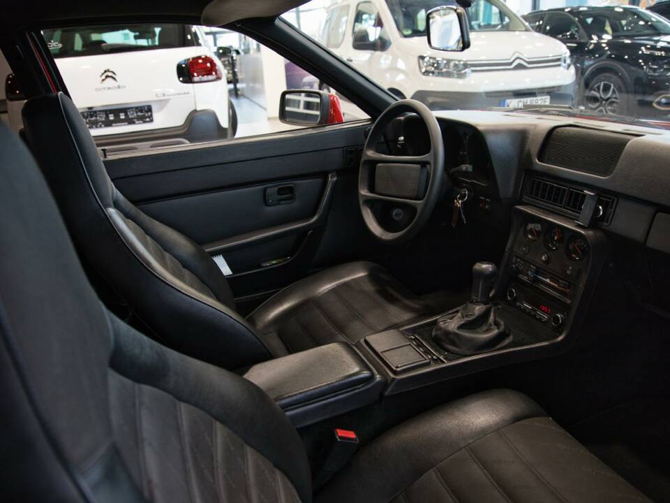Image 4/10 of Porsche 924 S (1988)