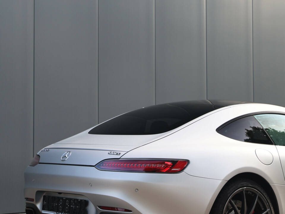 Image 12/56 of Mercedes-AMG GT-S (2017)