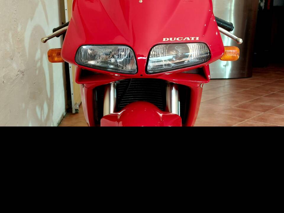 Bild 15/42 von Ducati 916 (1995)