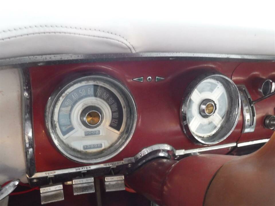 Immagine 14/38 di Chrysler New Yorker (1955)