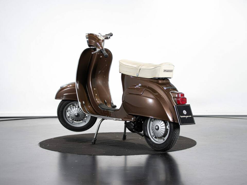 Immagine 2/50 di Piaggio Vespa 125 Primavera (1975)