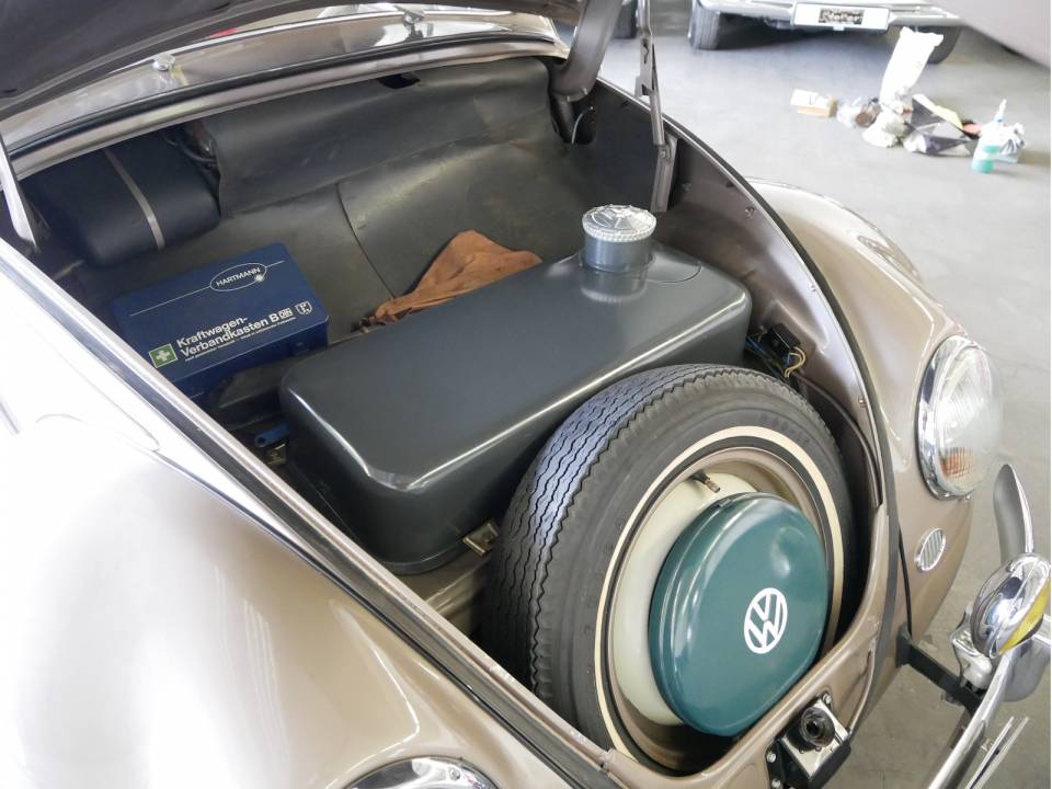 Immagine 24/27 di Volkswagen Beetle 1200 Standard &quot;Oval&quot; (1955)