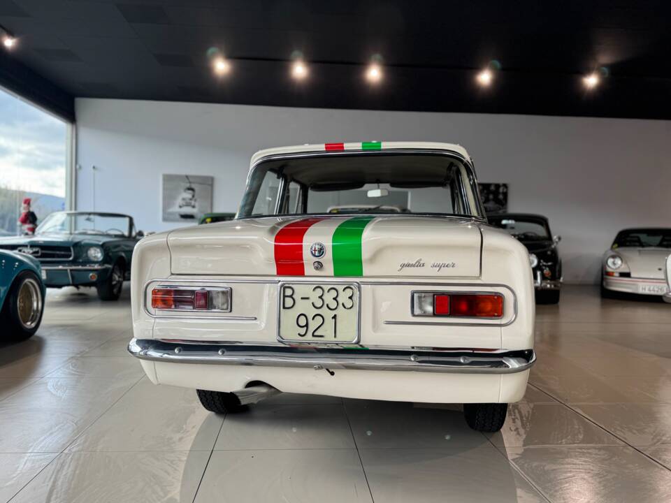 Image 7/47 of Alfa Romeo Giulia 1600 TI (1963)