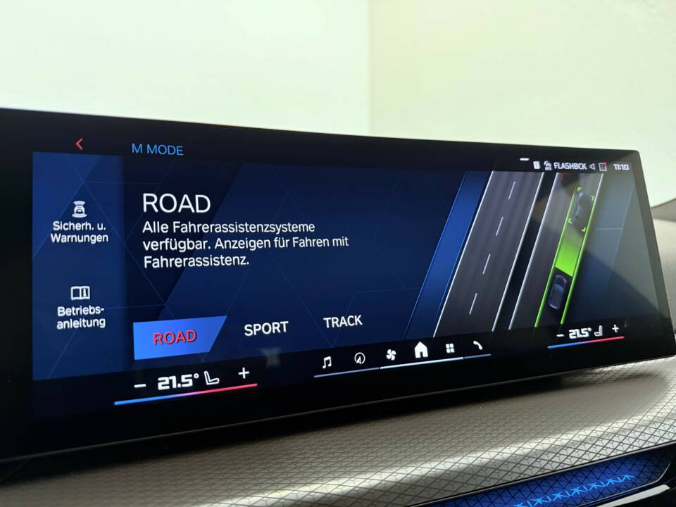 Image 31/34 of BMW M3 Competition Touring xDrive (2025)