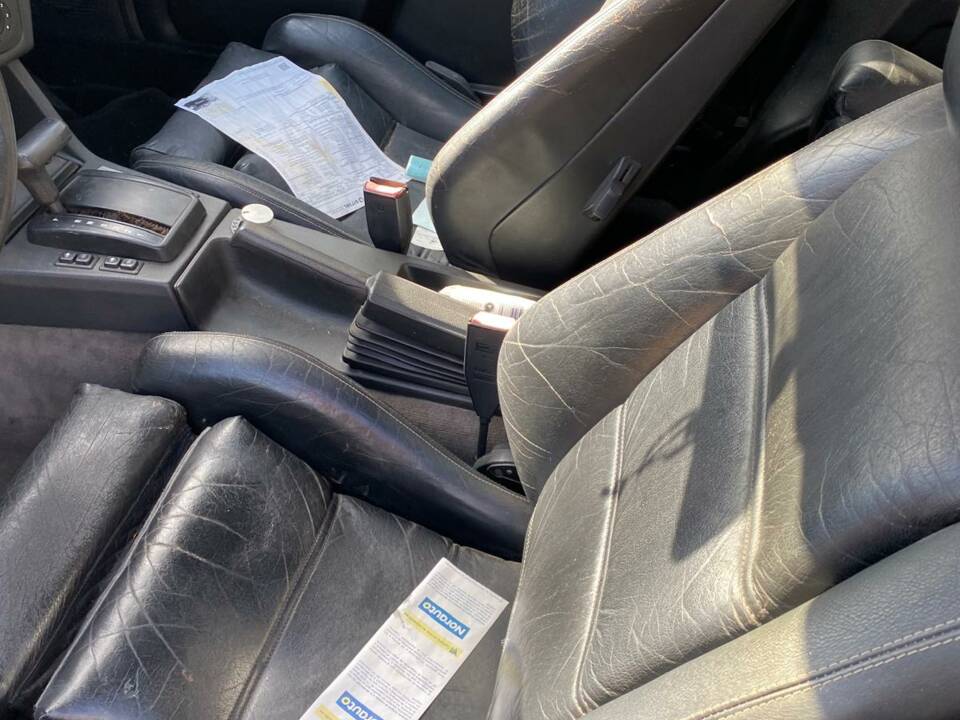 Bild 7/10 von BMW 325i (1990)