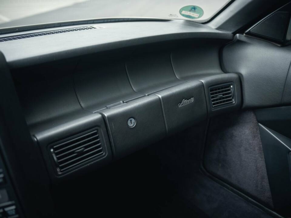 Bild 15/15 von Cadillac Allanté (1993)