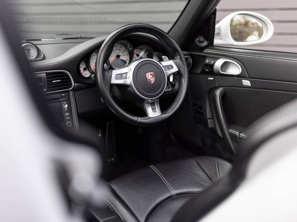 Bild 28/39 von Porsche 911 Turbo (2011)