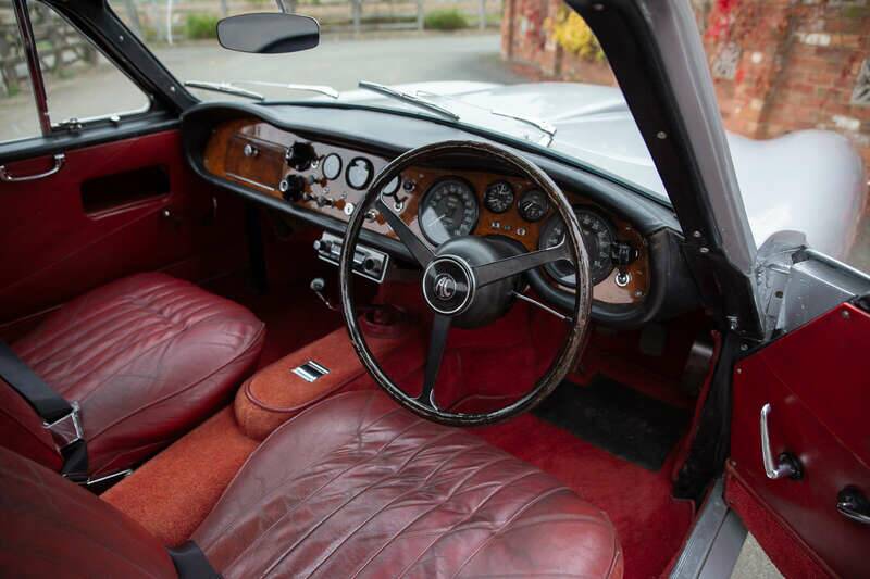 Imagen 2/10 de AC Greyhound (1962)