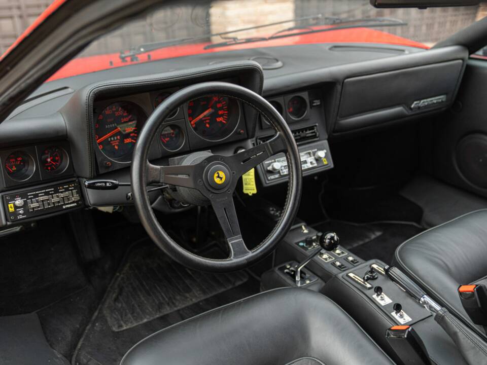Obraz 41/50 pojazdu Ferrari 512 BBi (1982)