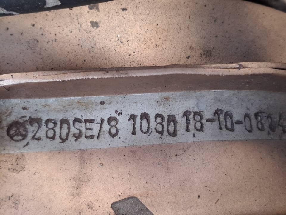 Image 72/73 of Mercedes-Benz 280 SE (1971)