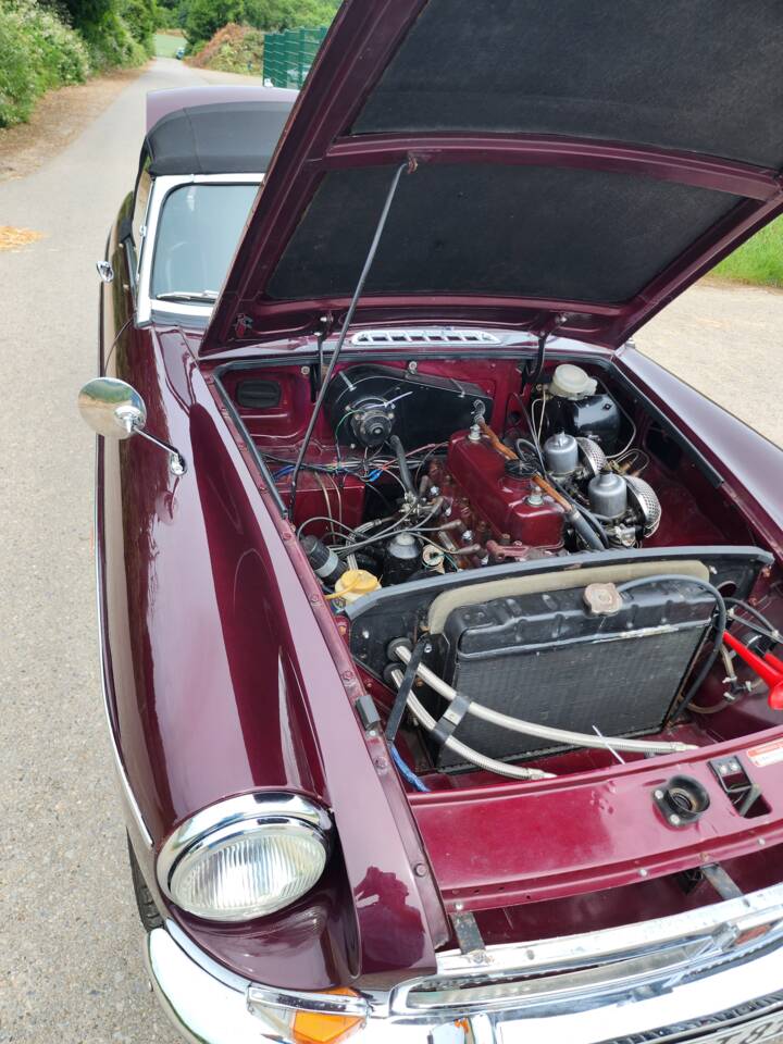 Image 17/55 of MG MGB (1969)