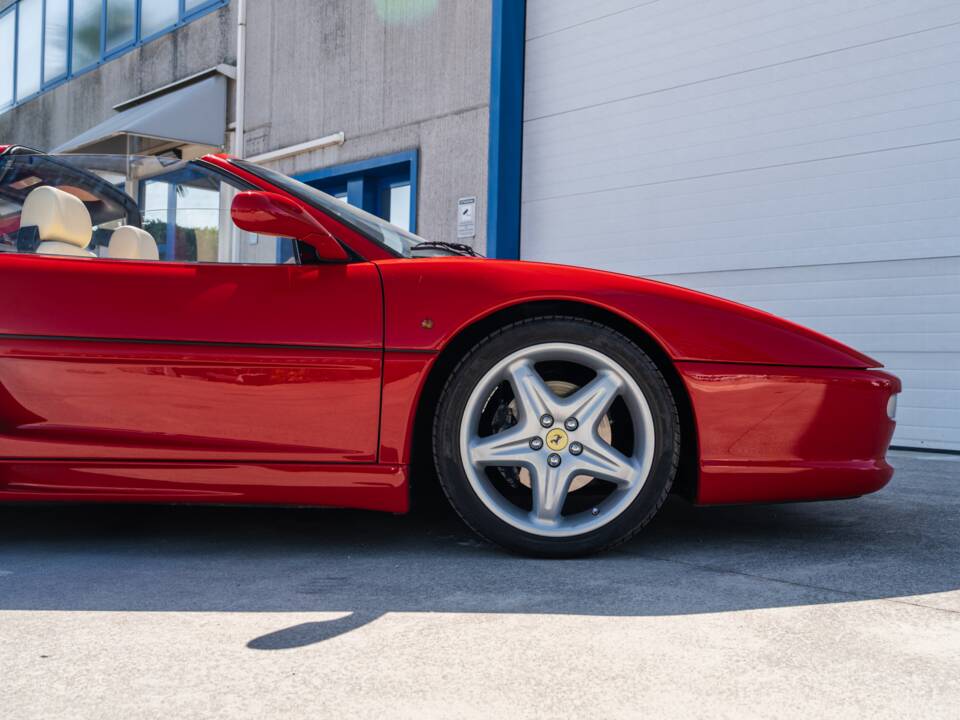Bild 54/100 von Ferrari F 355 F1 GTS (1998)