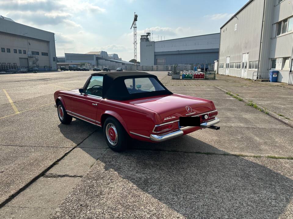 Image 20/54 of Mercedes-Benz 280 SL (1968)