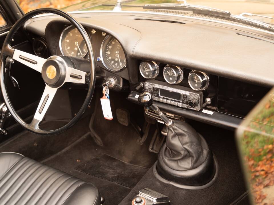 Image 38/51 of Alfa Romeo 1600 Spider Duetto (1966)