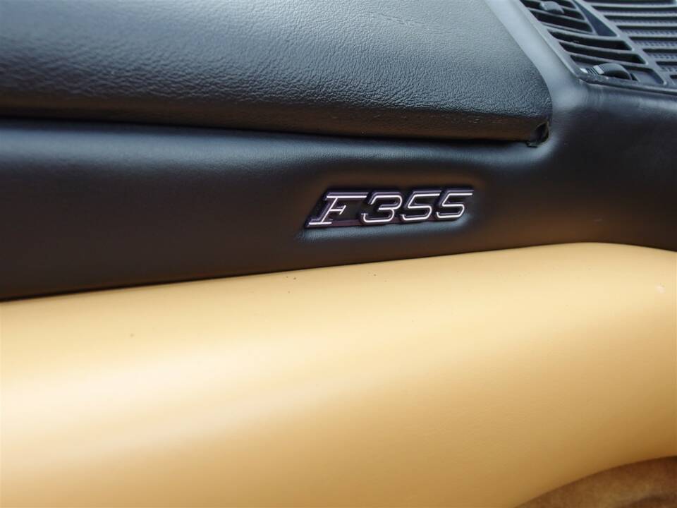 Afbeelding 43/100 van Ferrari F 355 Spider (1997)