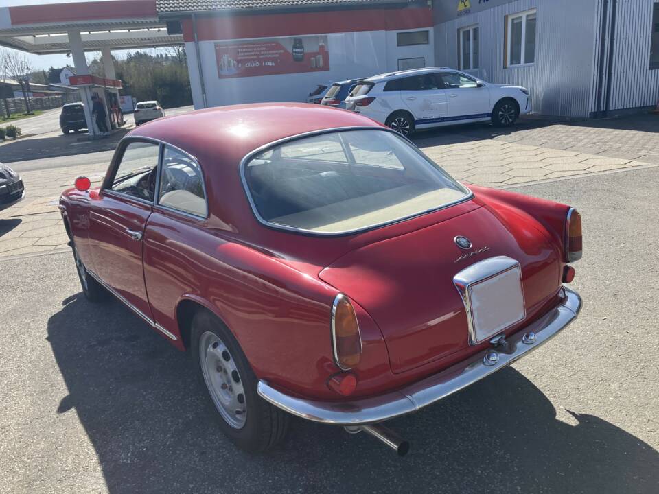 Bild 10/17 von Alfa Romeo Giulietta Sprint 1300 (1964)