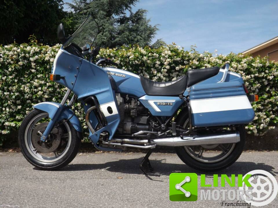 Image 2/10 de Moto Guzzi DUMMY (1994)
