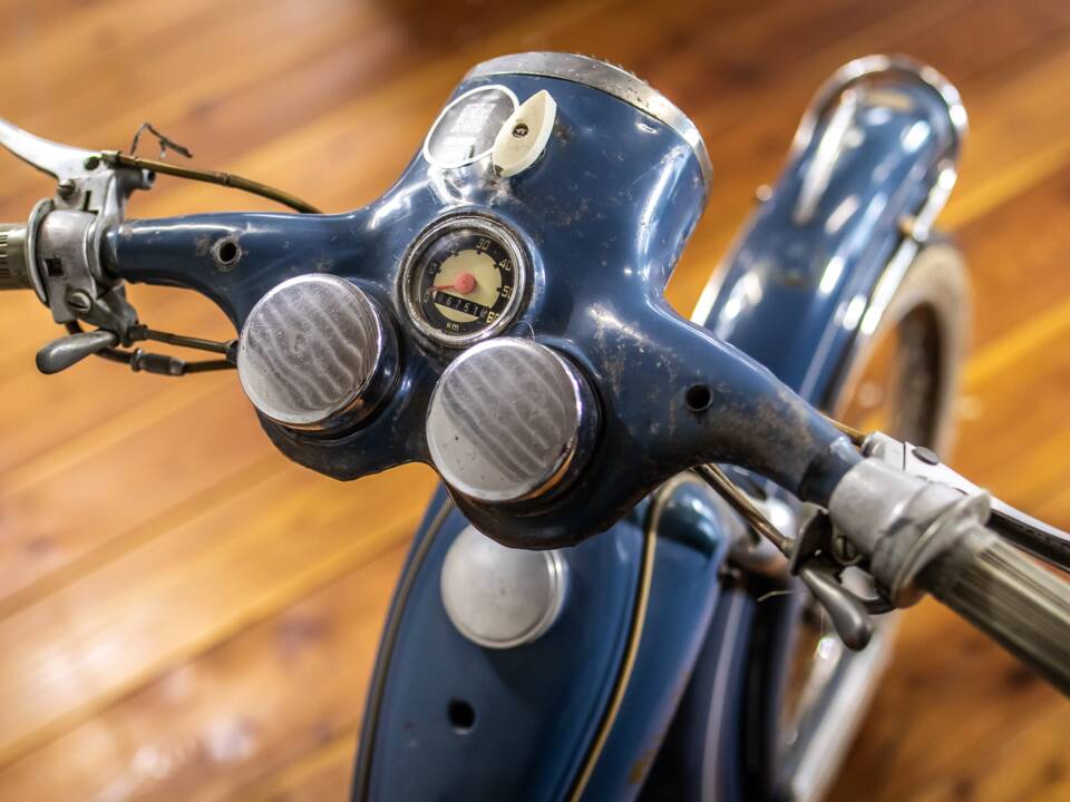 Image 8/18 de Victoria Vicky Luxus (1958)