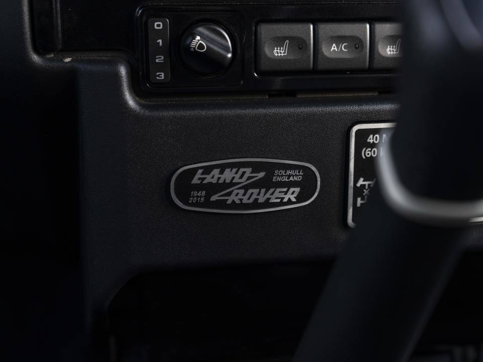 Bild 25/38 von Land Rover Defender 110 (2016)