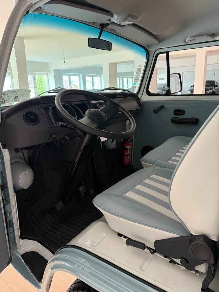 Bild 5/14 von Volkswagen T2c Kombi &quot;Last Edition&quot; (2013)