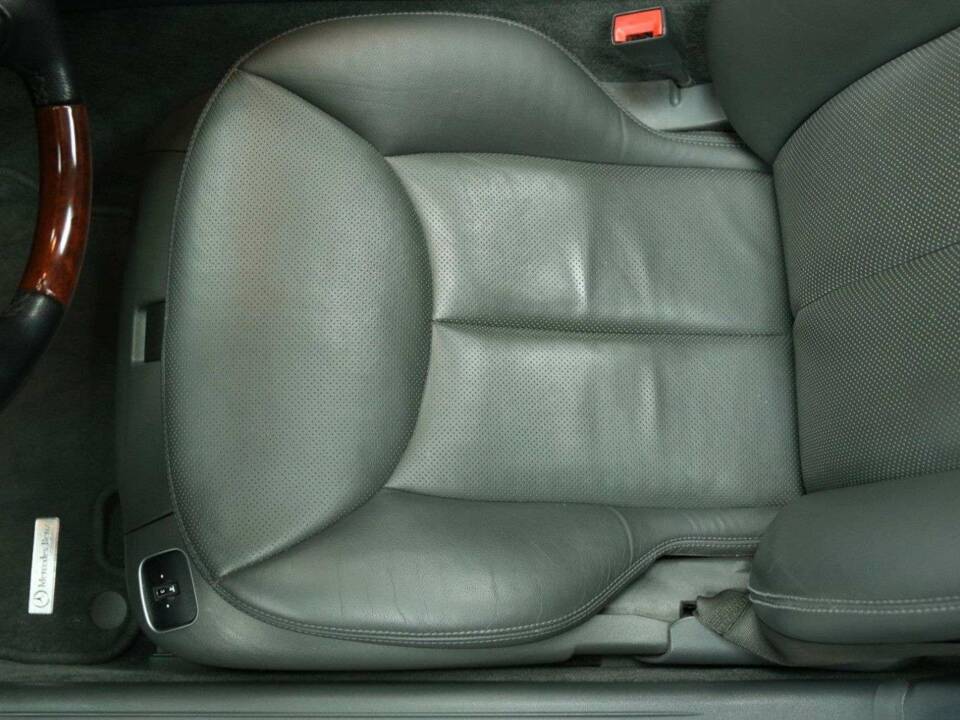 Immagine 13/30 di Mercedes-Benz SL 500 (2006)