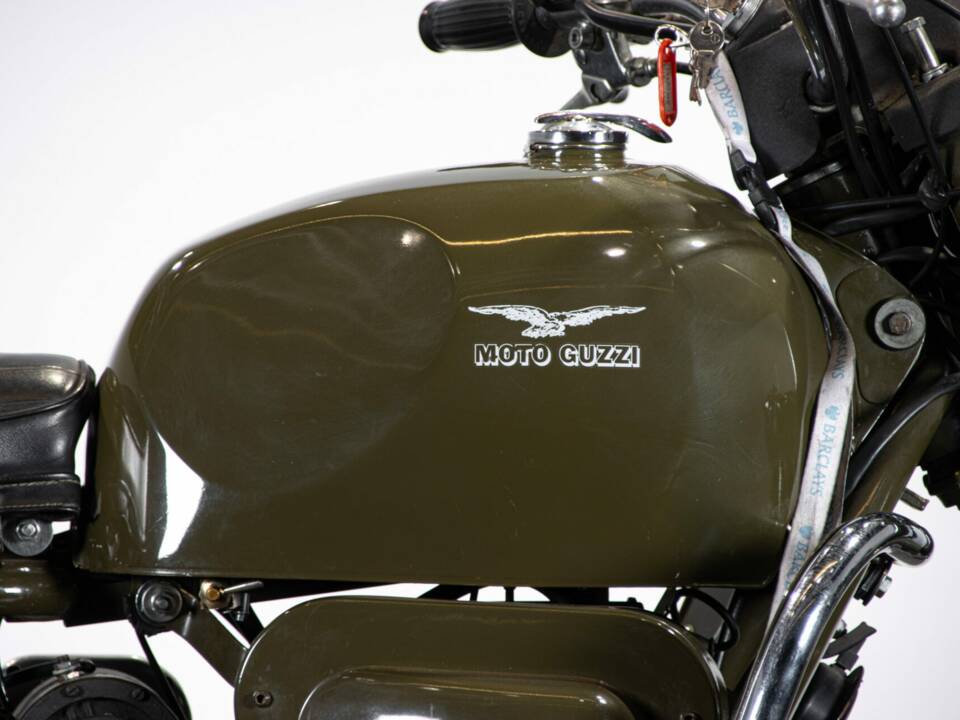 Bild 33/50 von Moto Guzzi Nuovo Falcone Militare (1973)