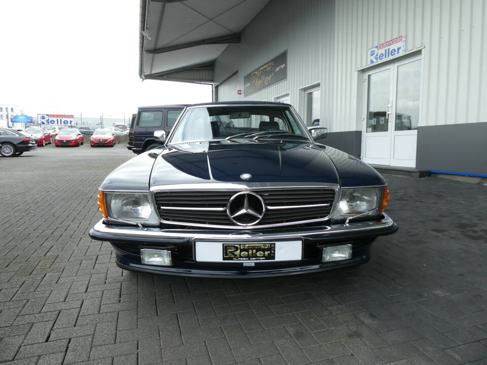 Image 2/26 of Mercedes-Benz 500 SL (1988)
