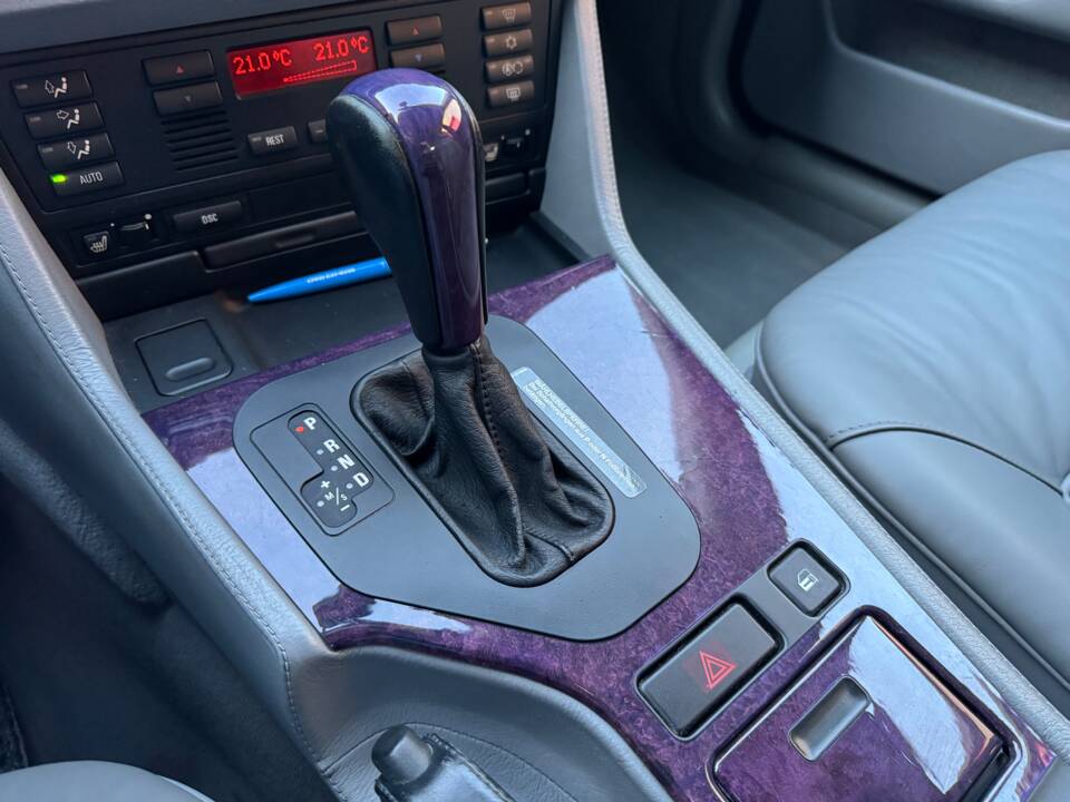 Image 96/100 of BMW 540i Touring (1998)