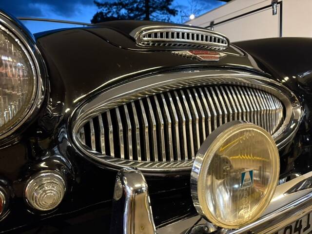 Image 12/27 de Austin-Healey 3000 Mk II (BJ7) (1964)