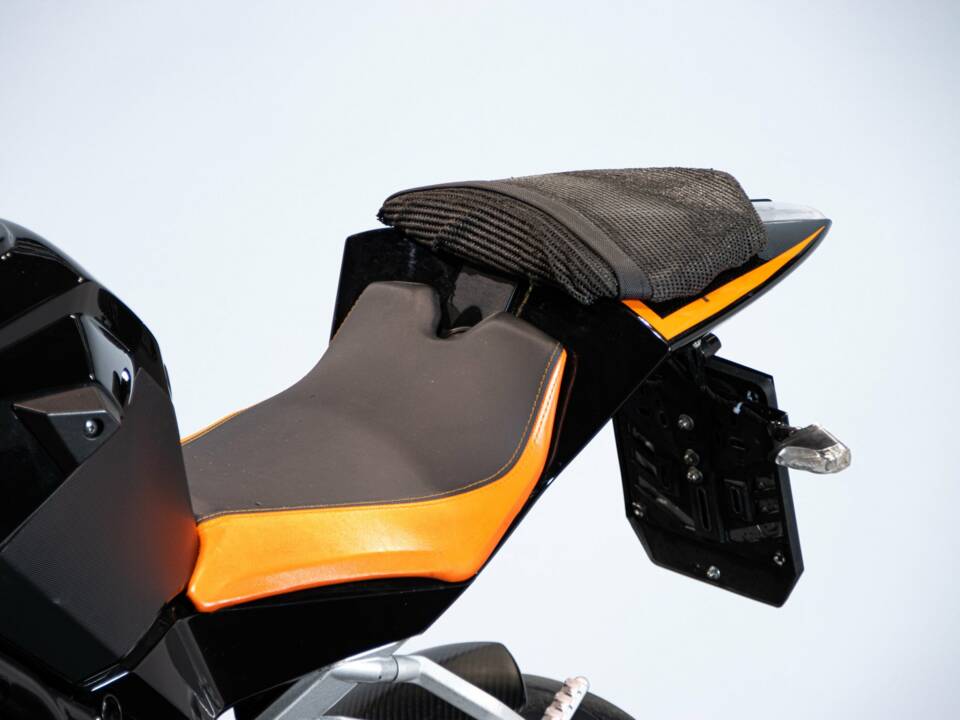Bild 28/50 von KTM DUMMY (2011)