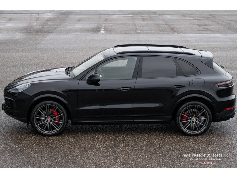 Image 2/37 of Porsche Cayenne E-Hybrid (2018)